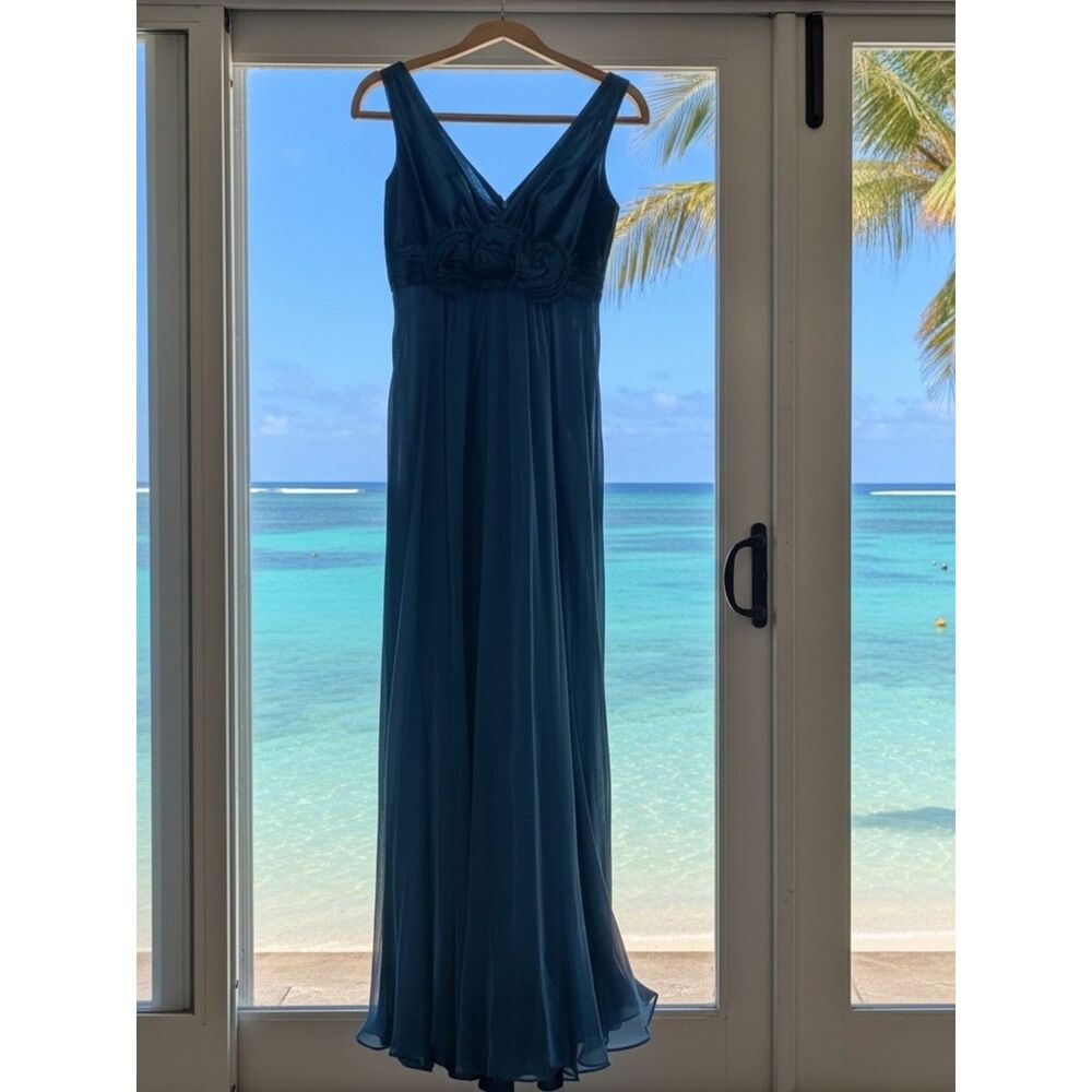 Teri Jon by Rickie Freeman 100% Silk Gown Size 4 | Luxury Blue Formal Gala Dress